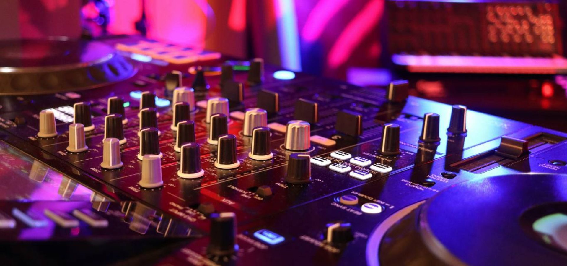 renting dj equipment renting dj equipment